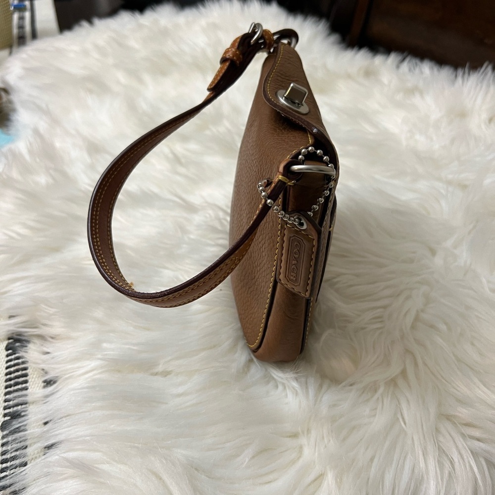 Vintage Genuine Coach Coach Chelsea Leather Bag_In Cognac 9377 - Picture 8 of 16